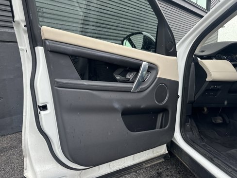 Used 2021 Land Rover Discovery Sport S image 18