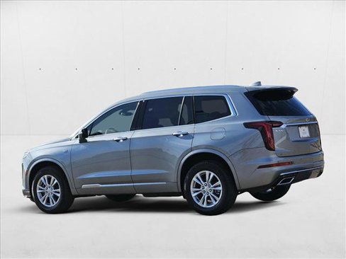 New 2025 Cadillac XT6 Luxury image 9