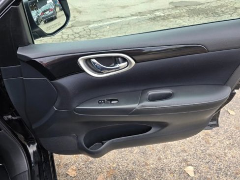 Used 2018 Nissan Sentra SV image 16