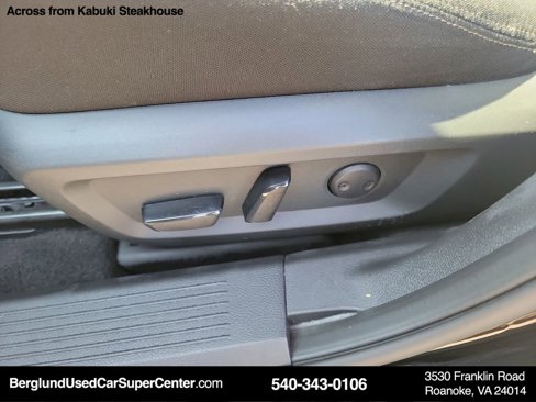 Used 2023 Nissan Rogue SV image 25
