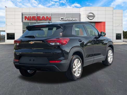 Used 2023 Chevrolet TrailBlazer LS image 3