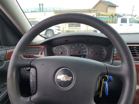 Used 2008 Chevrolet Impala LT image 11