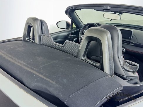 Used 2018 FIAT 124 Spider Abarth image 33