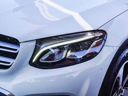 Used 2019 Mercedes-Benz GLC 350e 4MATIC image 6
