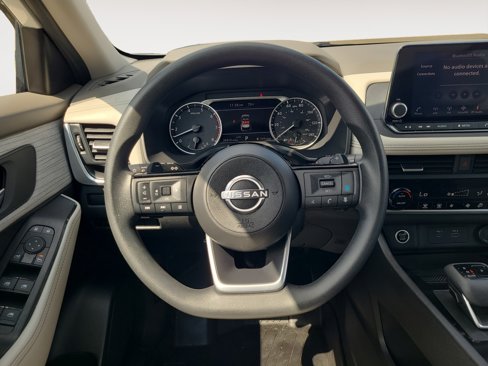 Used 2023 Nissan Rogue SV image 13