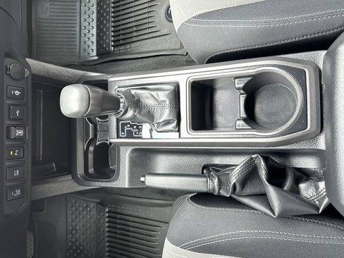 Used 2022 Toyota Tacoma TRD Off-Road image 36