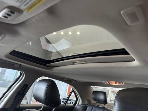 Used 2011 Ford Fusion SEL w/ 302A Rapid Spec Order Code image 25