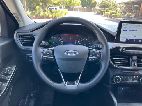 Certified 2022 Ford Escape SE w/ SE Sport Appearance Package image 37