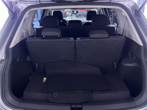 Used 2021 Volkswagen Tiguan S image 22