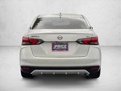 Used 2024 Nissan Versa SV image 7