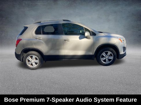 Used 2016 Chevrolet Trax LT w/ LT Sun and Sound Package image 7