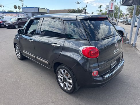 Used 2017 FIAT 500L Lounge image 3