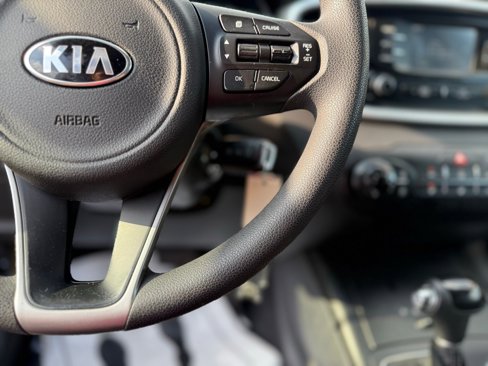 Used 2017 Kia Sorento LX image 20