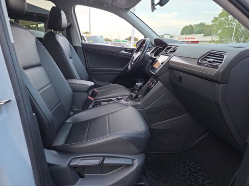 Used 2018 Volkswagen Tiguan SEL image 36