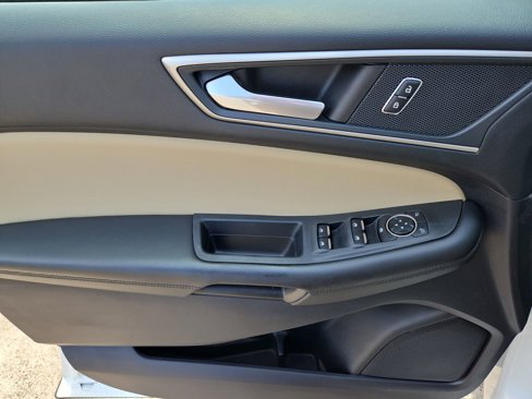 Used 2022 Ford Edge SEL w/ Convenience Package image 16