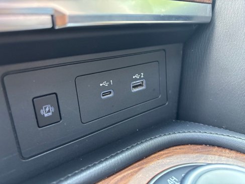 Used 2021 Nissan Armada SL w/ Captain's Chairs Package image 26