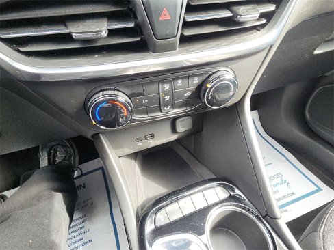 Used 2024 Buick Encore GX Preferred image 18