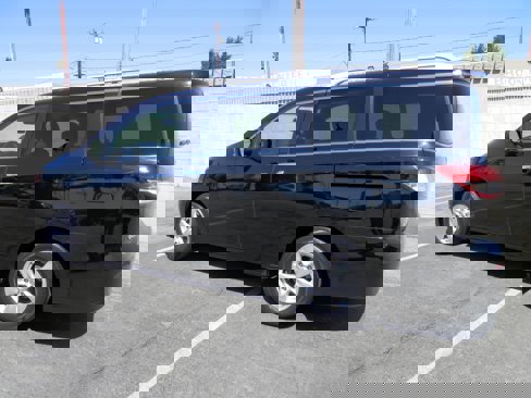 Used 2016 Nissan Quest SV image 7