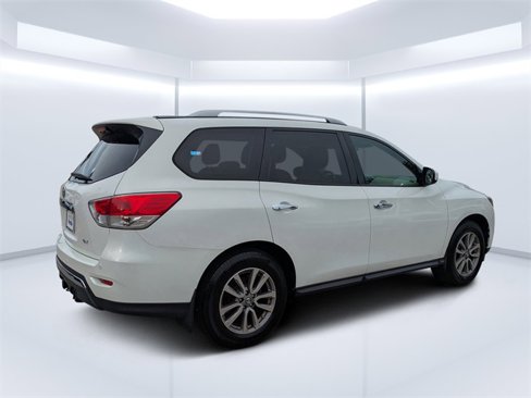 Used 2014 Nissan Pathfinder SV w/ Trailer Tow Package image 3