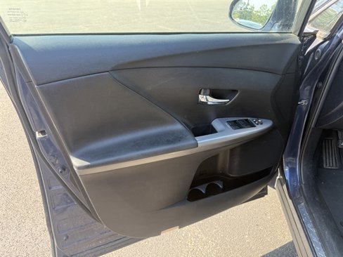 Used 2015 Toyota Venza LE image 16