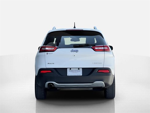 Used 2018 Jeep Cherokee Limited image 7