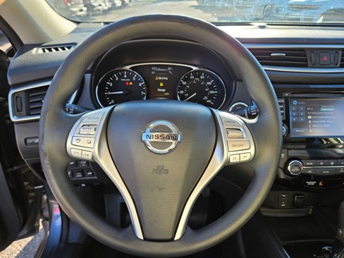 Used 2015 Nissan Rogue SV w/ SV Premium Package image 16