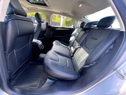 Used 2020 Ford Fusion Titanium image 22