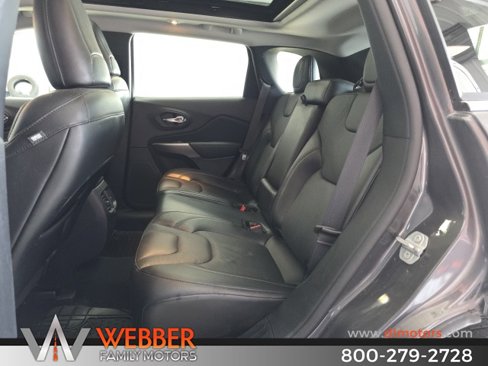 Used 2021 Jeep Cherokee Limited image 19