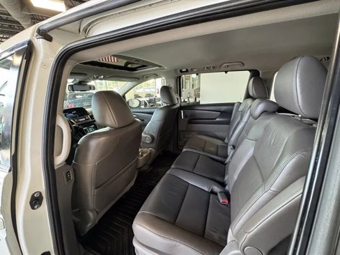 Used 2015 Honda Odyssey EX-L image 16