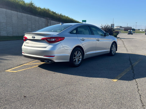 Used 2017 Hyundai Sonata SE image 3
