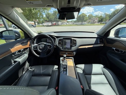 Used 2020 Volvo XC90 T6 Inscription w/ Protection Package Premier image 17
