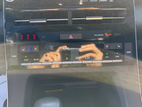 Used 2019 Toyota Avalon Touring w/ Advanced Safety Package image 11