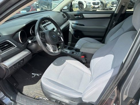 Used 2018 Subaru Outback 2.5i Premium image 5