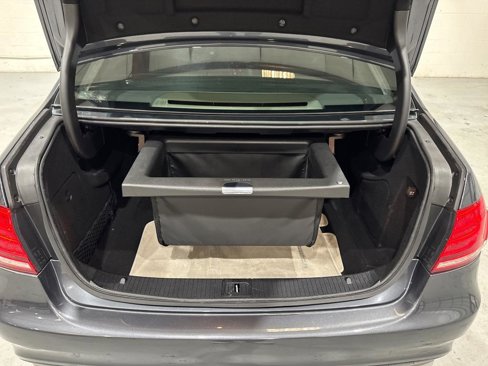 Used 2014 Mercedes-Benz E 350 Sedan image 60
