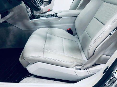 Used 2014 Mercedes-Benz E 350 Sedan image 32