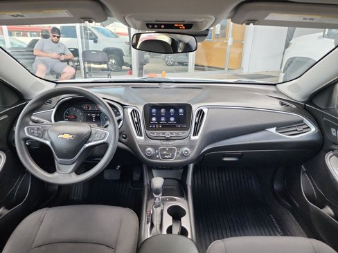 Used 2023 Chevrolet Malibu LS image 16