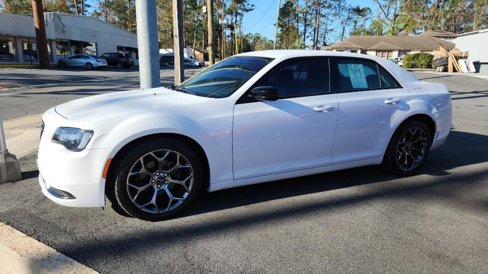 Used 2018 Chrysler 300 Touring w/ Sport Appearance Package image 1