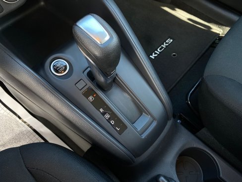 Used 2025 Nissan Kicks Play S image 18