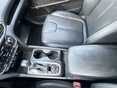 Used 2020 Hyundai Santa Fe Limited image 21