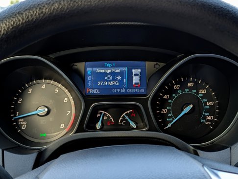 Used 2014 Ford Focus SE w/ SE Winter Package image 18