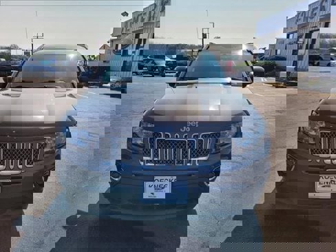 Used 2014 Jeep Compass High Altitude image 2