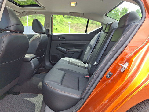 Used 2022 Nissan Altima 2.0 SR image 10