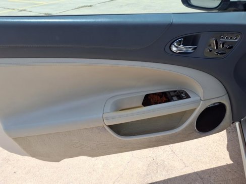 Used 2010 Jaguar XK Convertible image 16