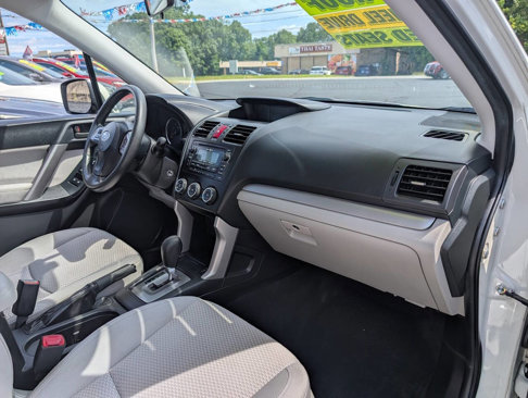 Used 2015 Subaru Forester 2.5i Premium w/ All-Weather Package image 12