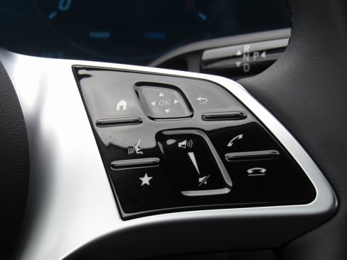 New 2025 Mercedes-Benz C 300 4MATIC Sedan image 28