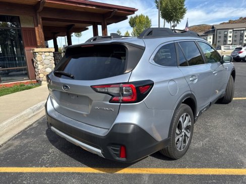 Used 2022 Subaru Outback Limited image 8