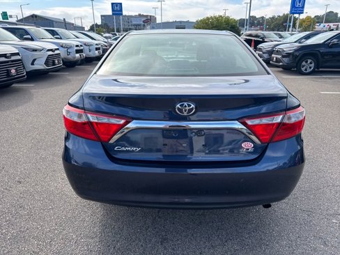 Used 2016 Toyota Camry LE image 10