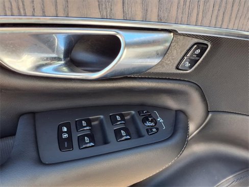 Used 2021 Volvo XC90 T6 Inscription w/ Advanced Package image 22