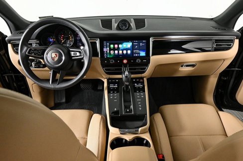 Used 2025 Porsche Macan image 20