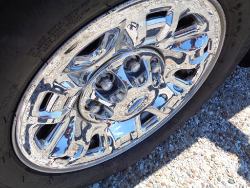 Used 2019 Nissan NV 3500 SL image 11